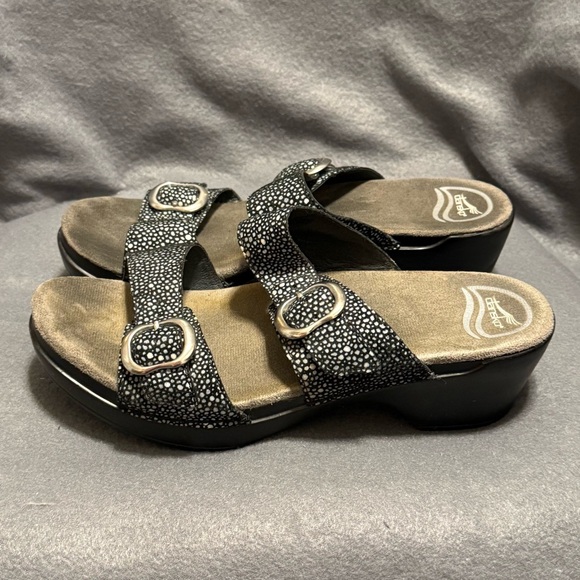 Dansko Women's Sandals Women’s Size 39 Slip On Shoes Buckle Leather Lining - Picture 5 of 10